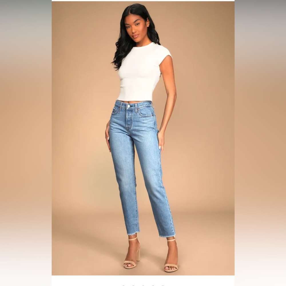 Levi’s Wedgie Straight - Medium Wash,